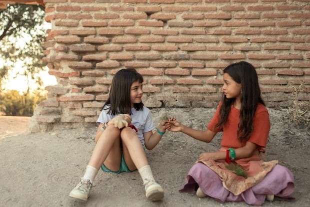 La niña de la cabra